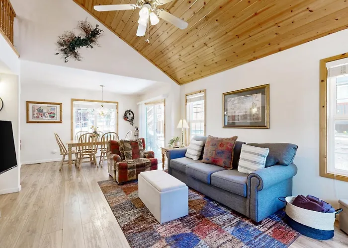 Little Pinecone Retreat